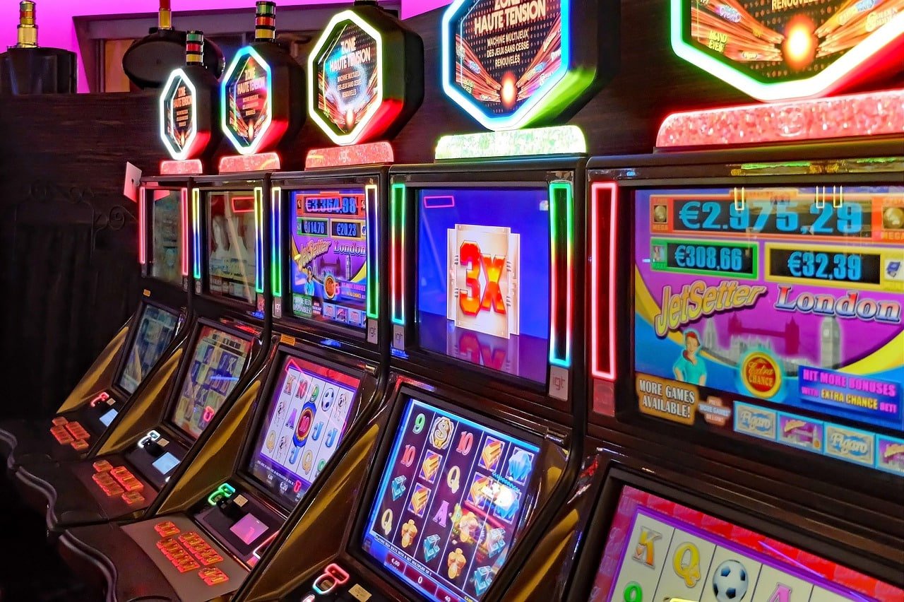 Tampilan antarmuka sportsbook dan live casino bandarnalo di perangkat mobile